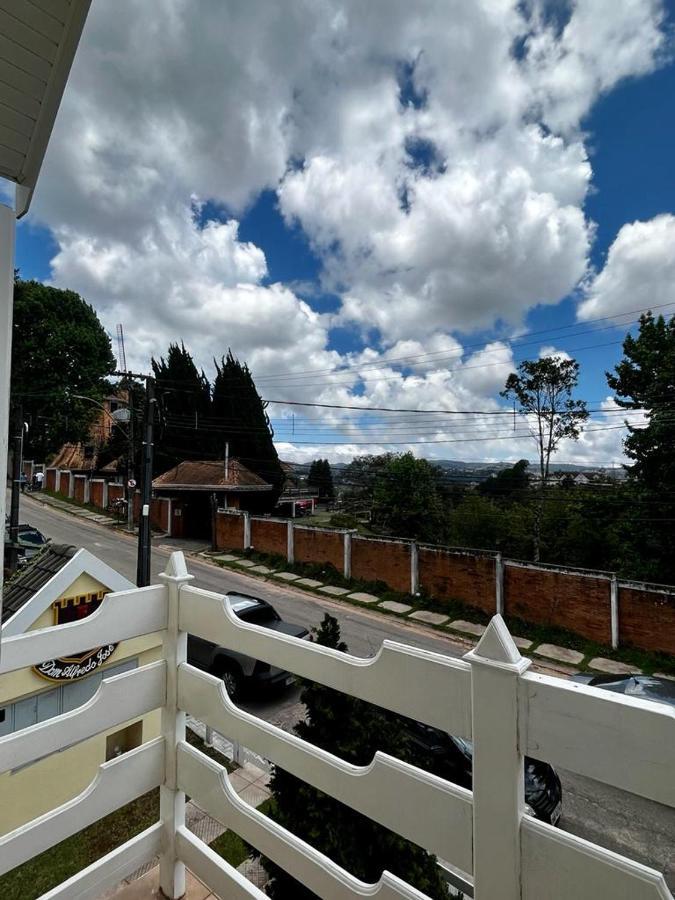 Pousada Dom Alfredo Jose Campos do Jordao Exterior photo